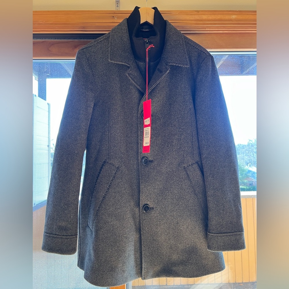 NWT - Hugo Boss Men’s “Barelto” Peacoat - Size S